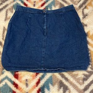 Dark blue women’s denim skirt no pockets size 15. No tags.